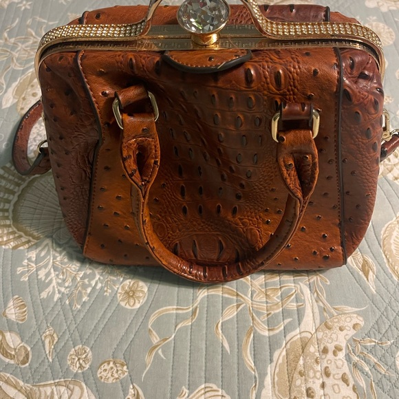 Crocodile like purse - Picture 2 of 7